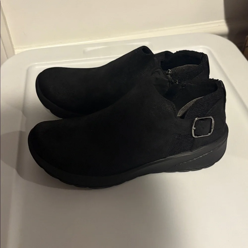 Breezies chic versatile
